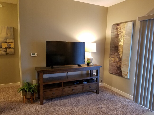 Building Photo - 1331 Winona Ct Unit ID1335719P