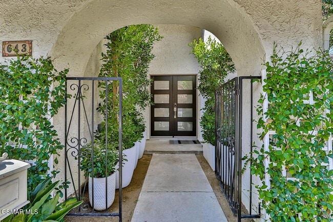 Photo - 643 Arroyo Oaks Dr
