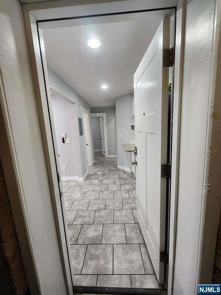 Building Photo - 237 Spring St