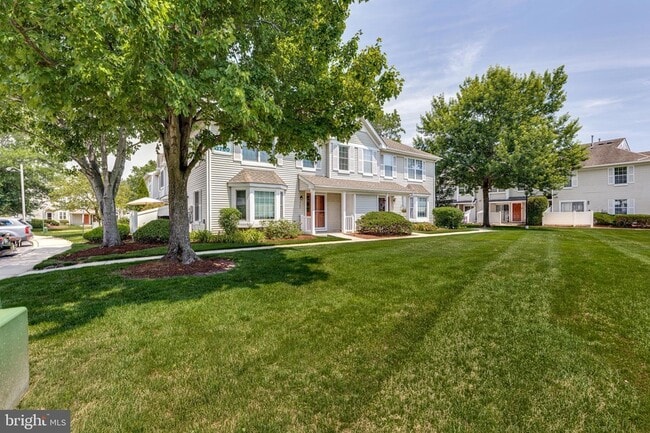 Photo - 3704 Fenwick Ln