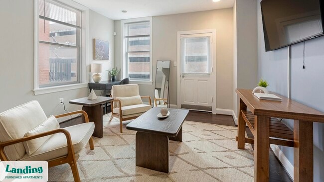 Building Photo - 617 W Lexington St Unit C4.1412438