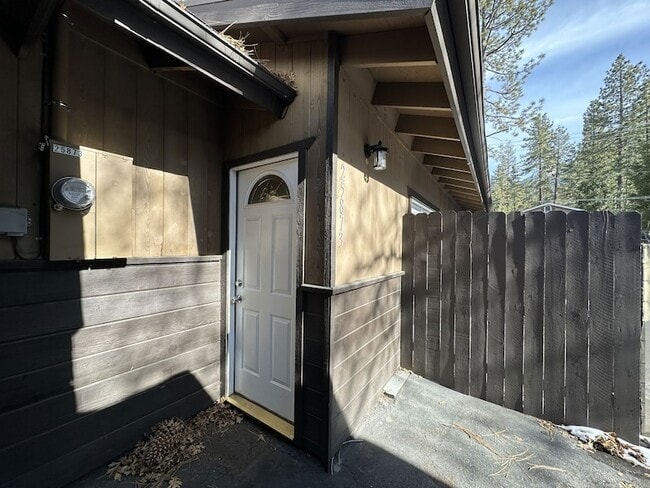 Photo - 25873 Cedar St