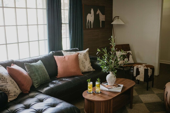 Photo - 946 Magnolia St SE Unit ID1302875P