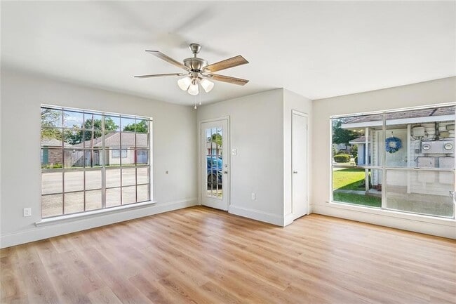 Photo - 116 Parkway Drive N