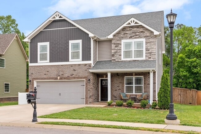 Photo - 1607 Ellie Piper Cir