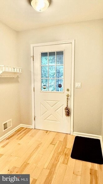 Photo - 305 Marten Rd