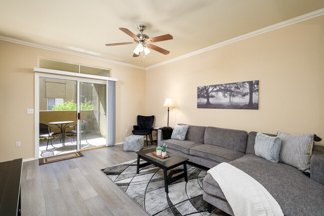 Building Photo - 5335 E Shea Blvd Unit ID1255433P