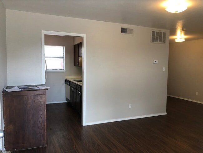 Photo - 2526 W Prairie St Unit 202