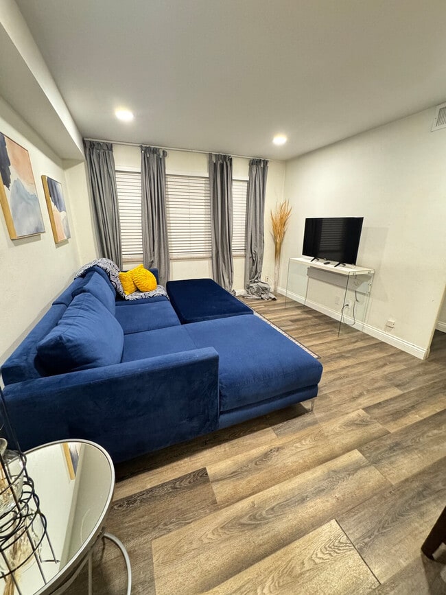 Photo - 7166 Jamieson Ave Unit SI ID1490318P