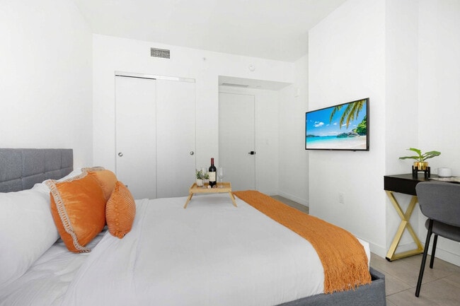 Photo - 227 NE 2nd St Unit SI ID1227562P