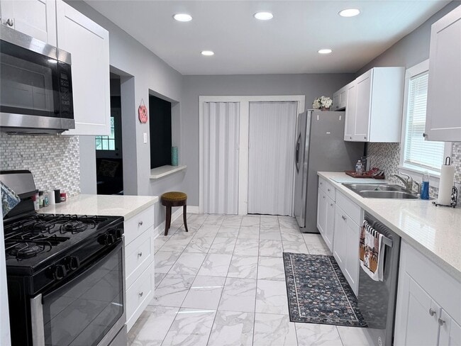 Photo - 3834 Rosedale St