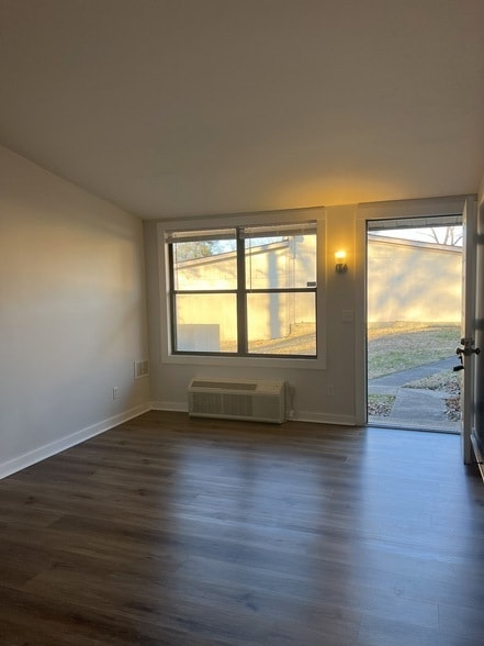 Photo - 2421 Madison St Unit 13