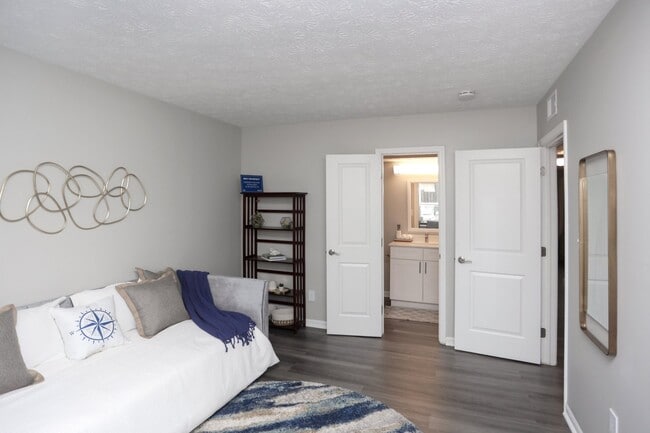 Photo - Spinnaker Court