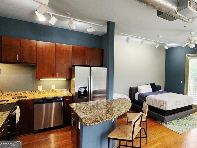Photo - 5300 Peachtree Rd Unit 2303