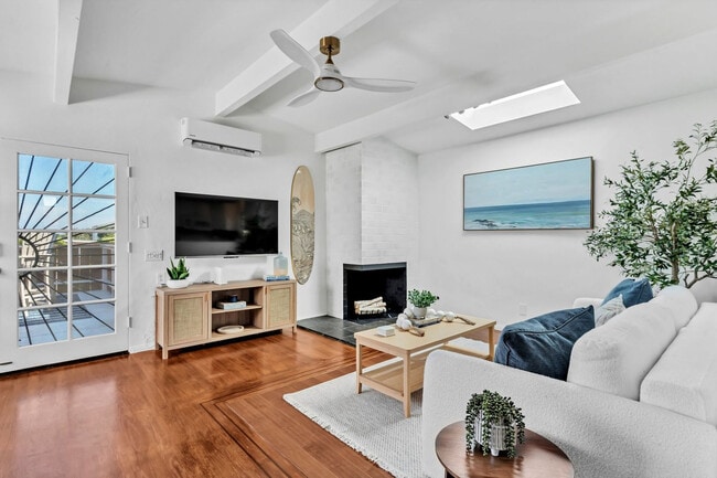 Photo - 4585 Saratoga Ave Unit ID1340732P