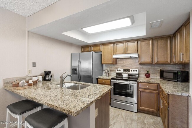 Photo - 719 E Lola Dr