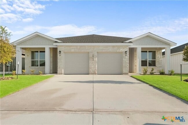 Building Photo - 2906 Quail Trail Unit B