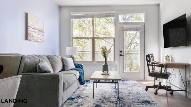 Photo - 49 Boulevard SE Unit F-650