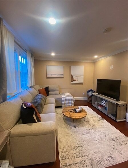Photo - 614 E 5th St
