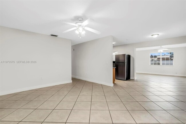 Photo - 1130 N 70th Ave