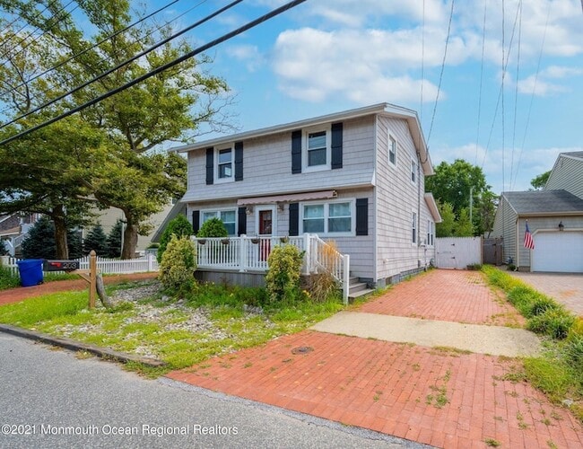 Photo - 203 Bridge Ave