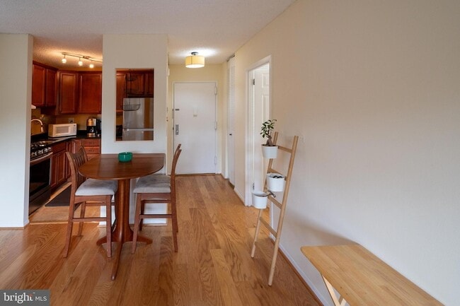 Photo - 1225 Martha Custis Dr Unit 502