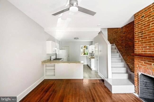 Photo - 937 N American St