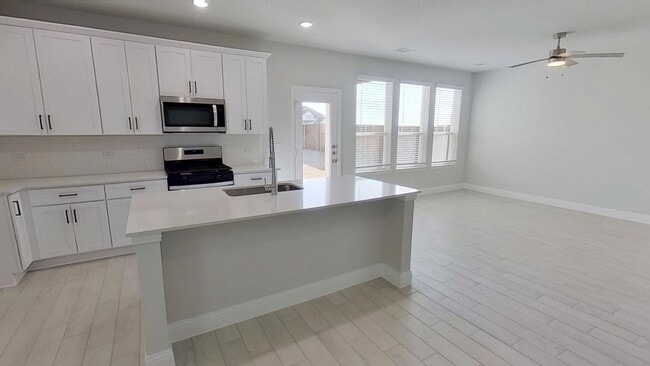 Photo - 1212 Sydney Ln