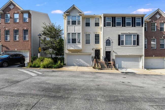 Building Photo - 7742 Valley Oak Dr
