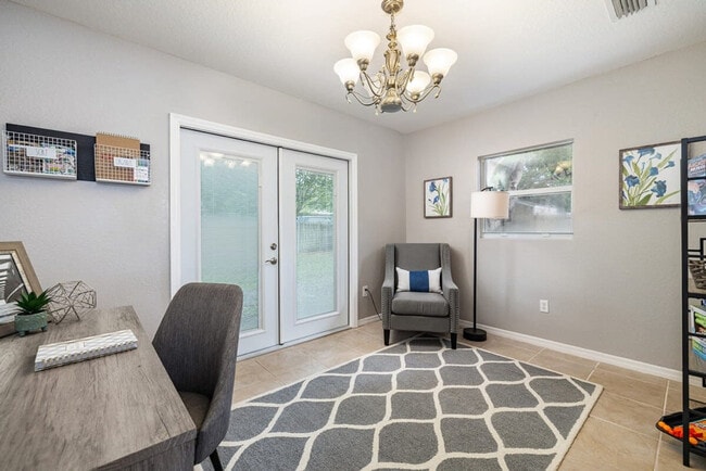 Photo - 2454 Whitman St Unit SI ID1023053P