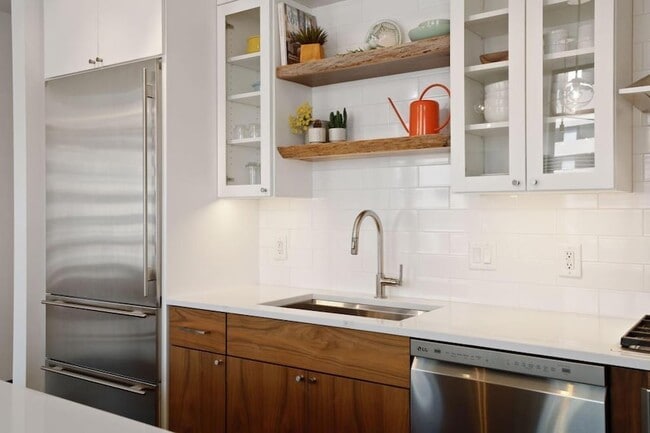 Photo - 201 S 11th St