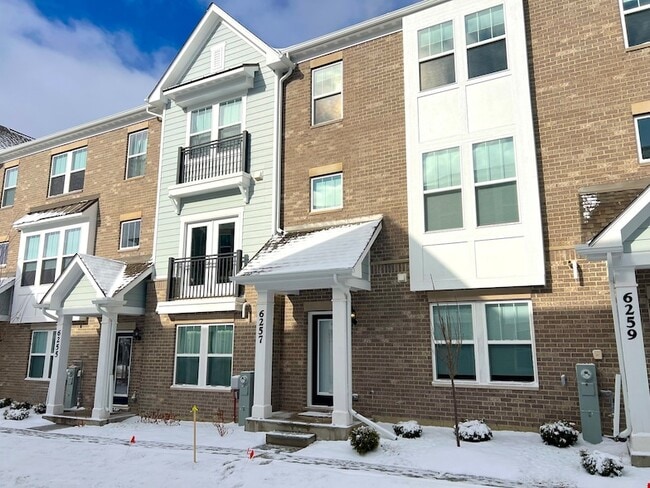 Building Photo - 6257 Sandbelt Dr