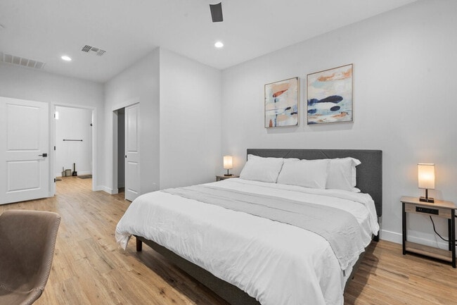 Photo - 3757 E Van Buren St Unit SI ID1244328P