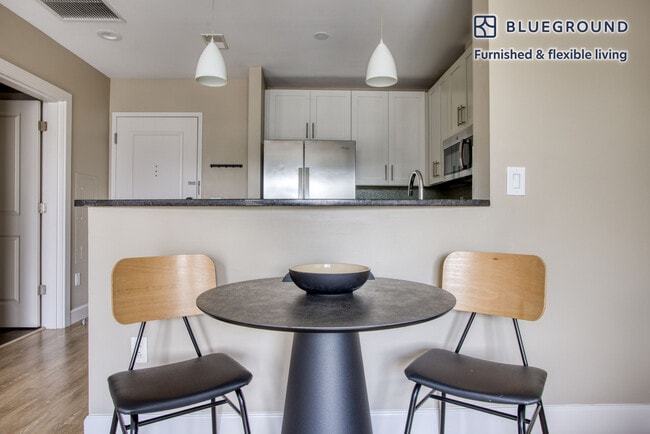 Photo - 33 Rogers St Unit FL5-ID947