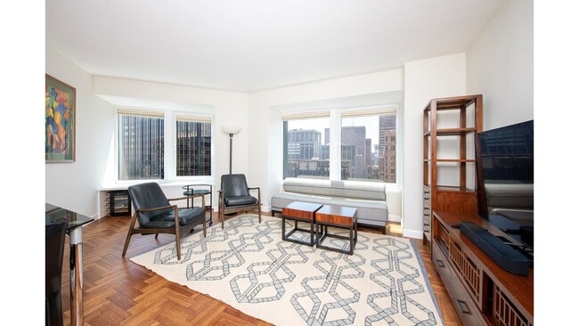 Building Photo - 150-156 W 56th St Unit 4712