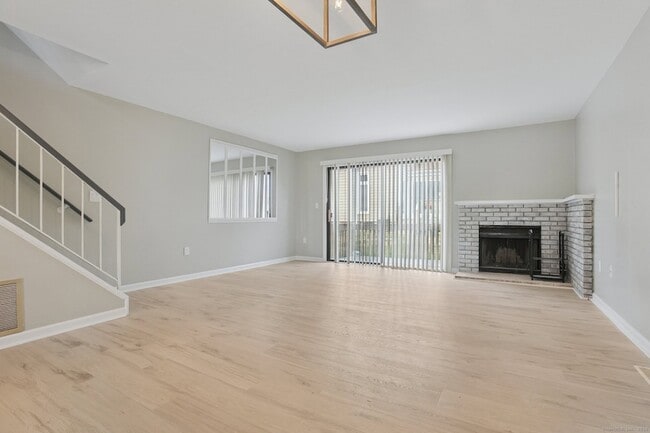 Photo - 335 Monticello Dr