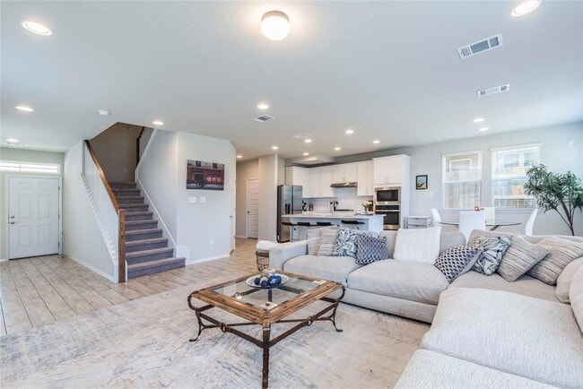 Photo - 5629 Respinto Dr