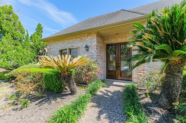 Photo - 1715 Woodland Park Dr