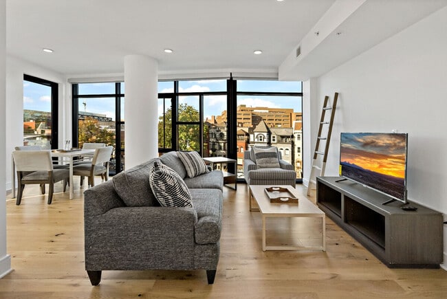 Building Photo - 1841 7th St NW Unit ID1395467P