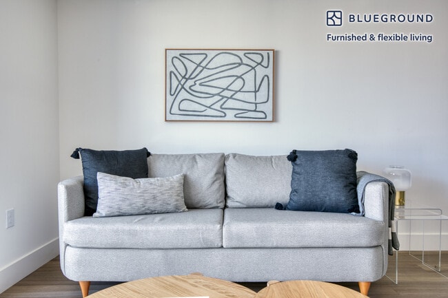 Photo - 1539 Purdue Ave Unit SI FL4-ID612