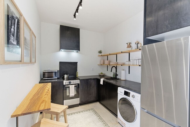 Photo - 1248 NW A St Unit SI ID1621857P