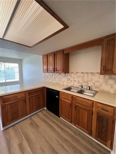 Photo - 320 S 11th Pl