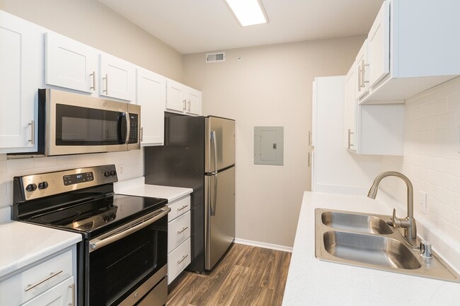 Ridgepointe at Gleneagle_1x1_CS_Winter2020_02 - RidgePointe at Gleneagle