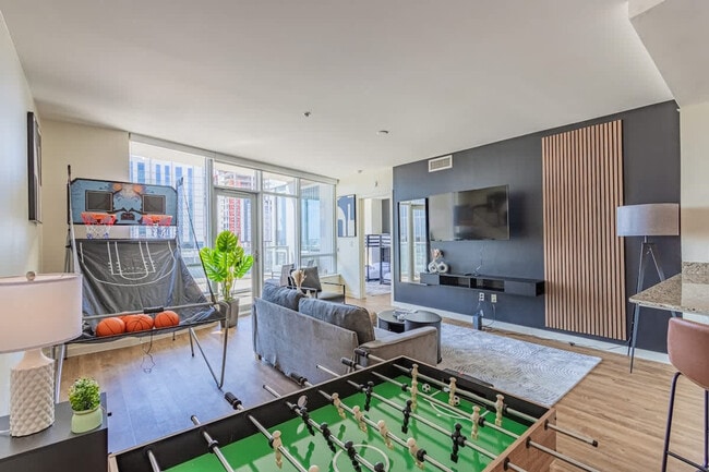 Photo - 44 W Monroe St Unit ID1263157P