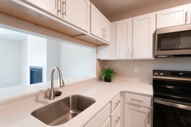 Photo - Hidden Lakes Apartments