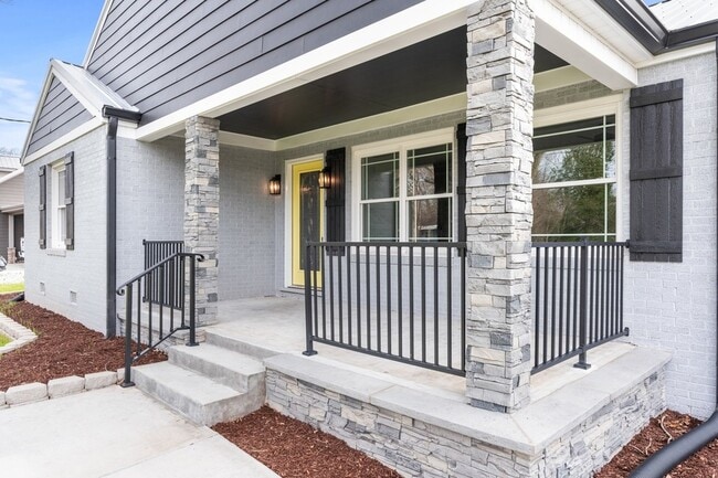 Photo - 102 Dogwood Ln