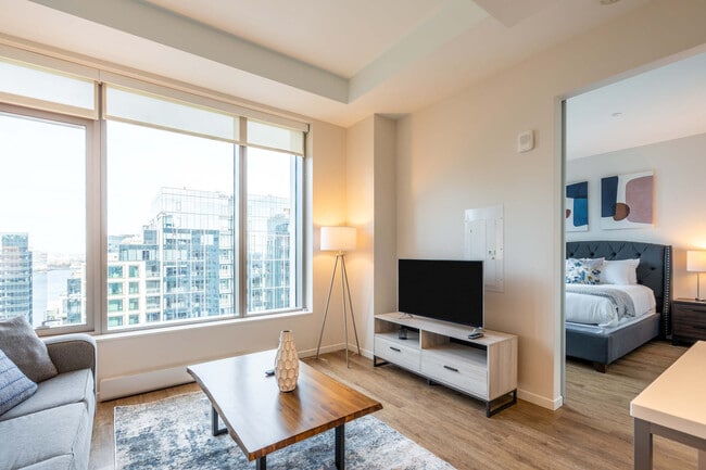 Building Photo - 131 Seaport Blvd Unit GO FL22-ID1050347P