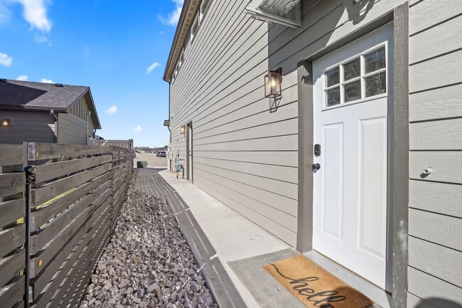 Photo - 304 Cliff Swallow Ave Unit SI ID1460914P