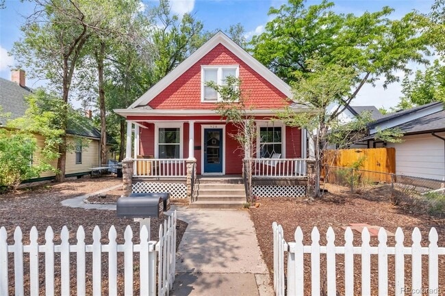 Building Photo - 928 N Corona St