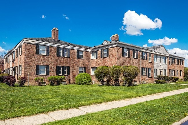 Photo - Franklin Village Apartments